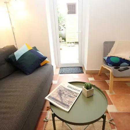 Haus Tiana Tatil Evi Vrsar